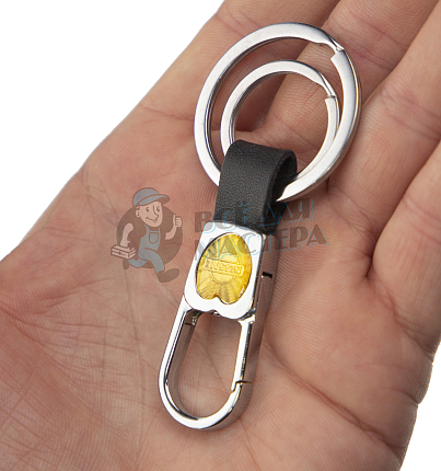 Авто карабин с двумя кольцами для ключей NISSAN