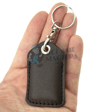 Чехол брелок прямоугольный с карабином, цв.коричневый 