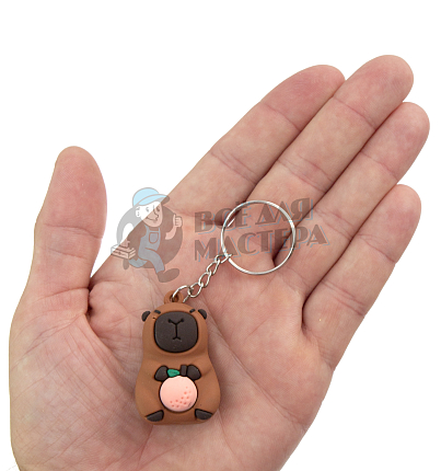 Брелок для ключей "Капибара+персик" 