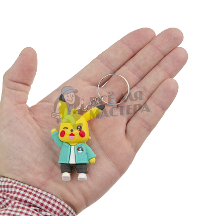 Брелок для ключей "Пикачу " зеленый пиджак