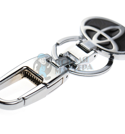 Авто карабин с кольцом для ключей TOYOTA