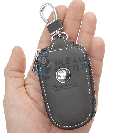Ключница с карабином SKODA