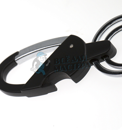 Карабин овальный с двумя кольцами для ключей и открывашкой