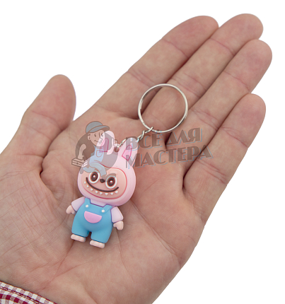 Брелок для ключей "LABUBU" в комбинезоне, цв. розовый/голубой
