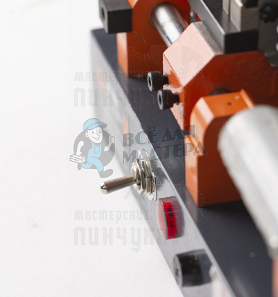 Cтанок Keyworld 218F Универсальный для изготовления ключей