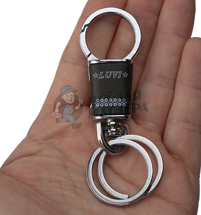 Карабин с двумя кольцами для ключей 