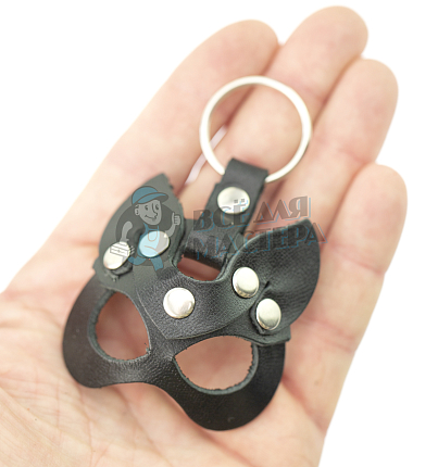 Брелок кожаный Кошечка с острыми ушками, цв.черный