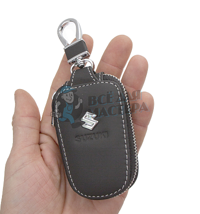 Ключница с карабином SUZUKI