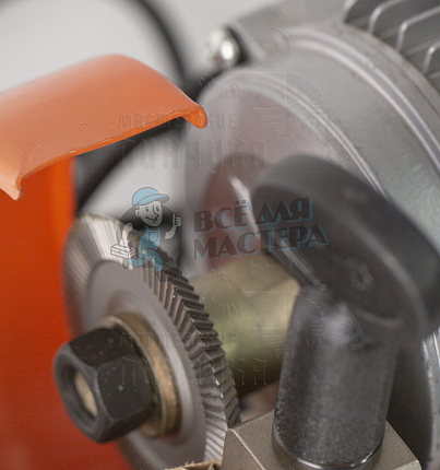 Cтанок Keyworld 218F Универсальный для изготовления ключей