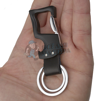 Карабин с двумя кольцами для ключей и открывашкой
