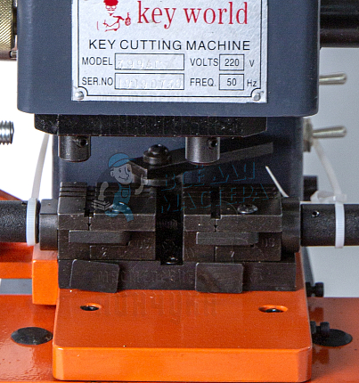 Станок Keyworld  399AC Вертикально-фрезерный для изготовления ключей